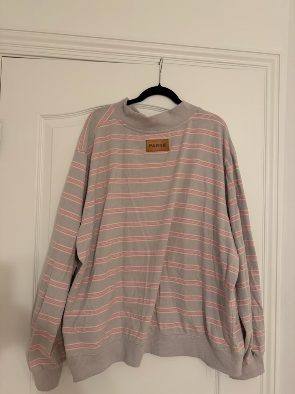 Women’s parke Valentine’s Day sweatshirt - darling color - Picture 3 of 3